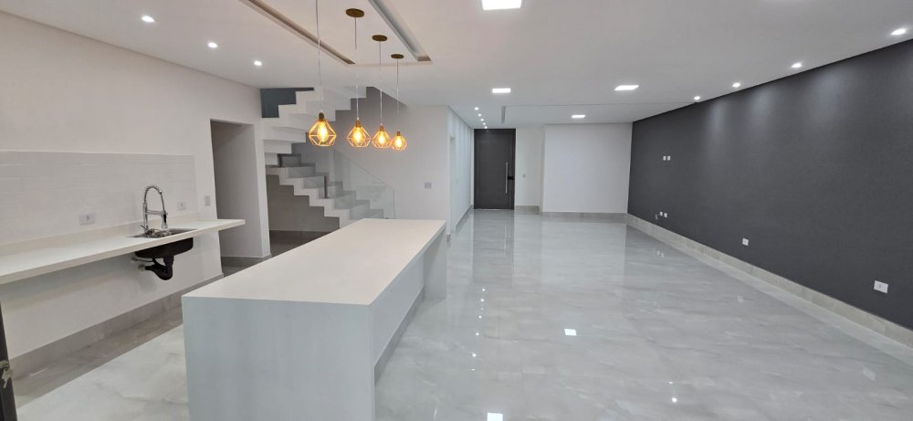 Casa em Condomnio - Venda - Residencial Real Park - Aruj - SP